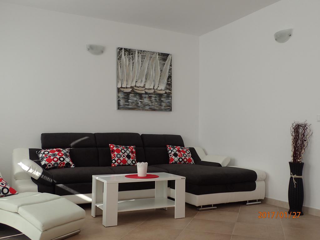Apartment Villa Bonadea スラノ エクステリア 写真